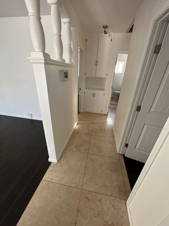 Foto del edificio - 6628 Farralone Ave