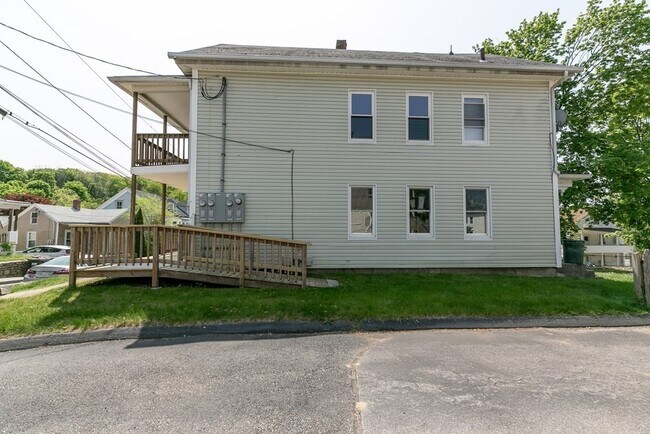 Building Photo - 10 5th Ave