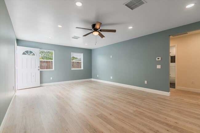 Building Photo - 13029 Herrick Ave