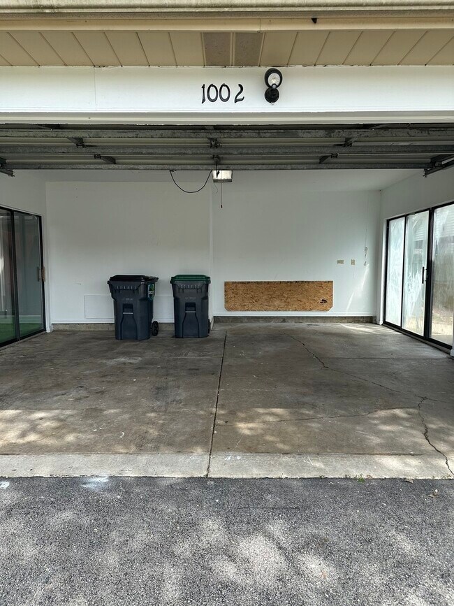 Foto del edificio - 1002 Pheasant Run Ln