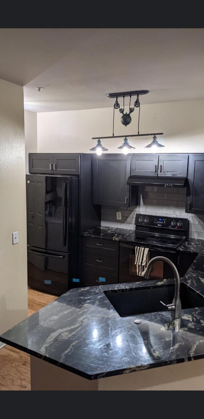 Kitchen 2 - 2320 Gracy Farms Ln