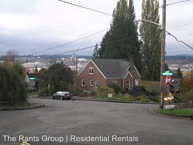 Foto del edificio - 2 br, 1 bath House - 1102 Bigelow Ave