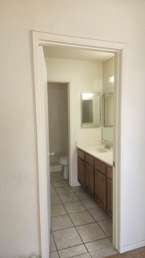 Foto del edificio - 3557 Skyway Ct