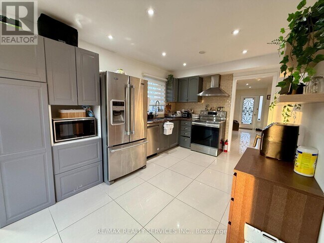 Photo du bâtiment - 15 Inverhuron Trail