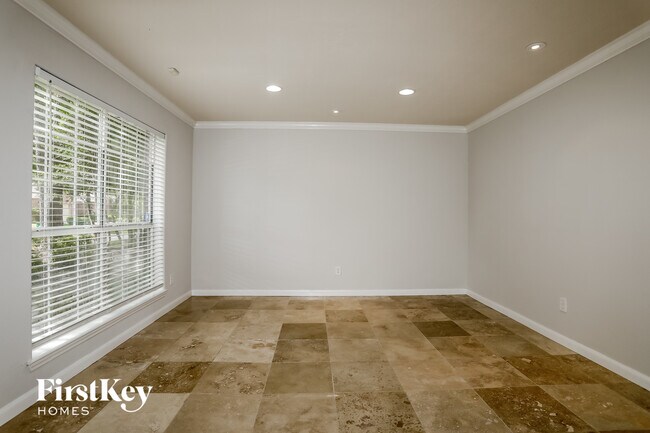 Foto del edificio - 108 N Rockfern Ct