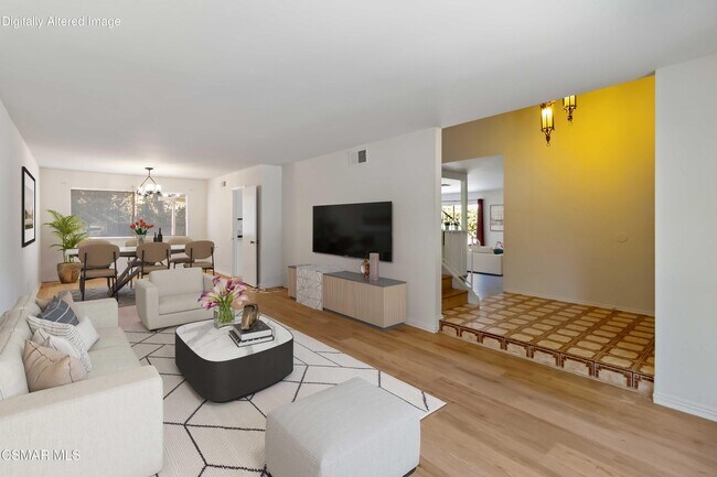 Foto del edificio - 217 Smoke Tree Ave