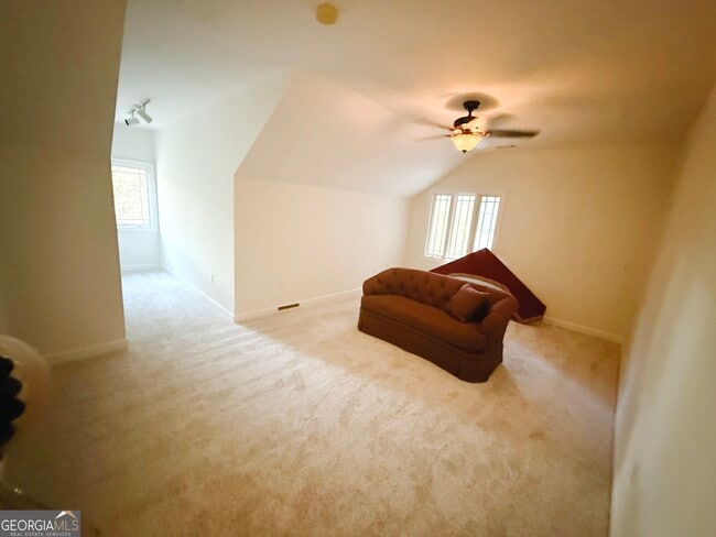 Foto del edificio - 1235 Robinson Rd