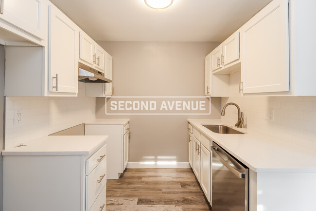 Building Photo - 3456 Tangent DR