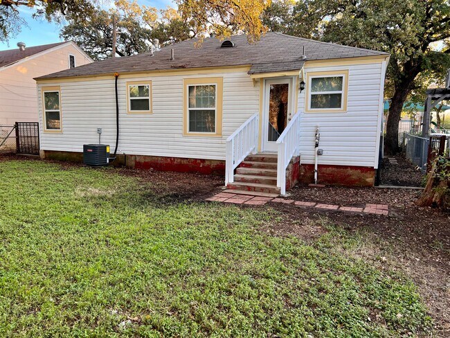 Photo - 3241 Hardeman St House