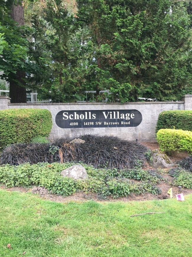 Building Photo - Beautiful Scholls Village Townhome in Prog...