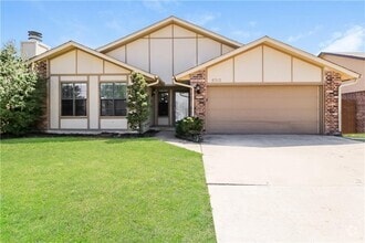 Building Photo - 8312 NW 109th Terrace