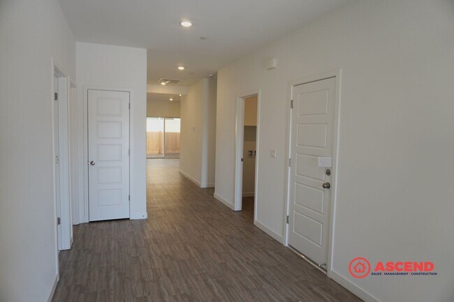 Foto del edificio - Beautiful 4-Bed Home in Shafter's Gossamer Grove Community – Solar Included!