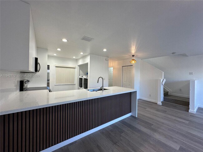 Foto del edificio - 322 NE 3rd St