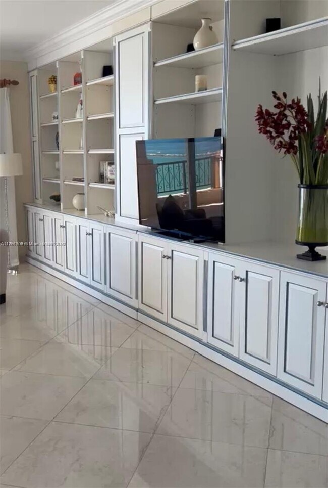 Foto del edificio - 7600 Fisher Island Dr