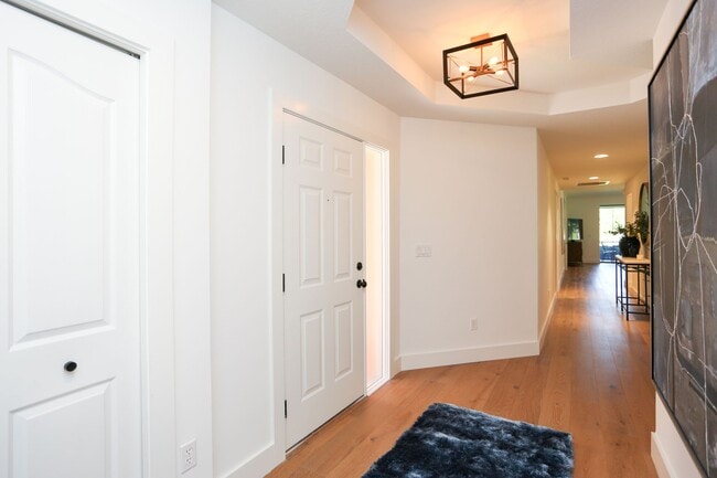 Building Photo - ** THE STRAND COMPLETELY REMODELED GEORGOUS 2/2 GROUND FLOOR COACHHOME SOCIAL MEMBERSHIP WITH GOL...