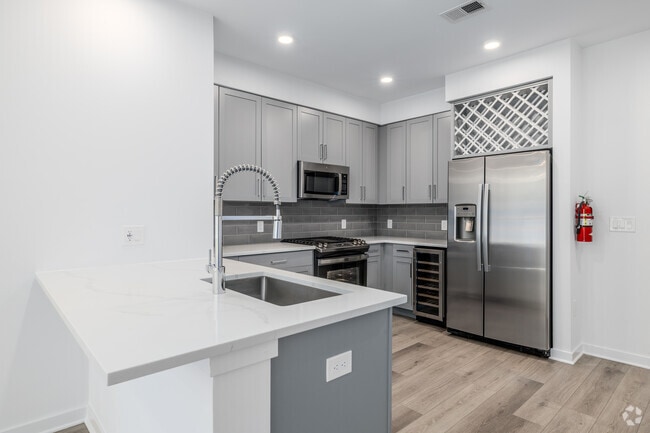 2BR, 2BA - 1,100SF - Kitchen - The Kingsley