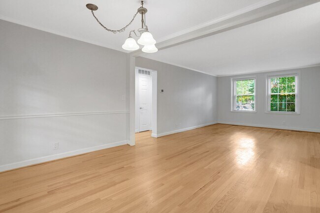 Building Photo - 2 Bedroom 2 Bathroom Condo Available for Rent