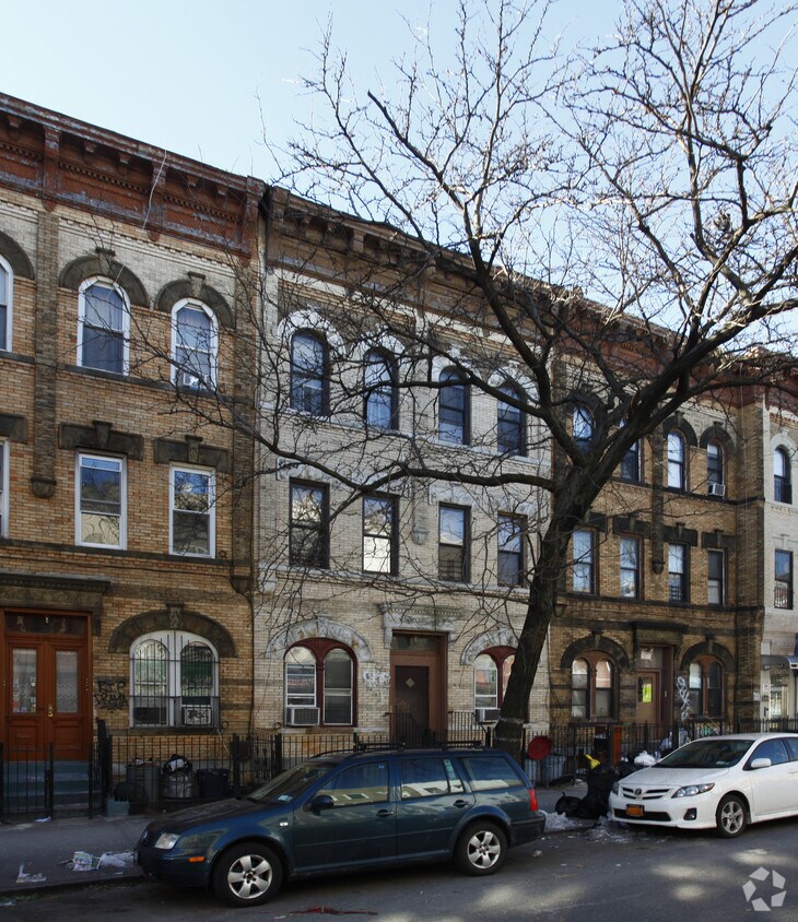 Foto principal - 168 Irving Ave