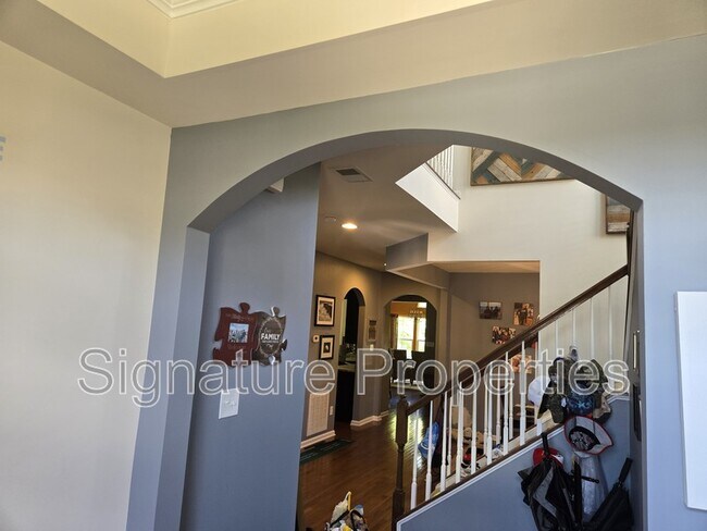 Foto del edificio - 7403 Battalion Dr