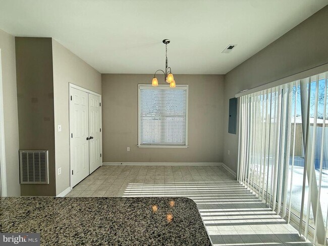 Foto del edificio - 217 Brooks Cir