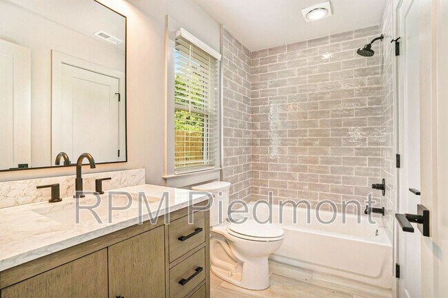Foto del edificio - 1081 Hill St SE