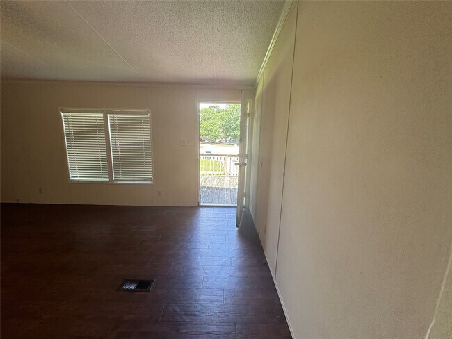 Building Photo - 16415 Tamra Ct