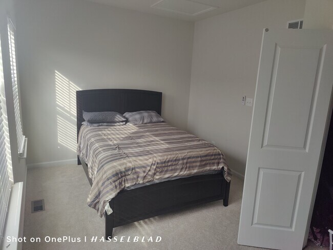 Foto del edificio - 3418 Chester Aly