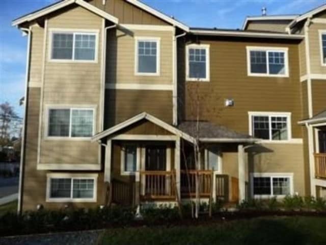 Foto principal - 7341 Rainier Dr