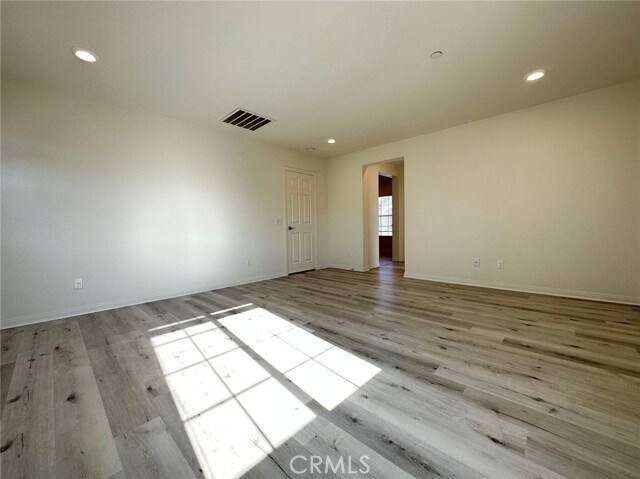 Foto del edificio - 6149 Rosewood Way
