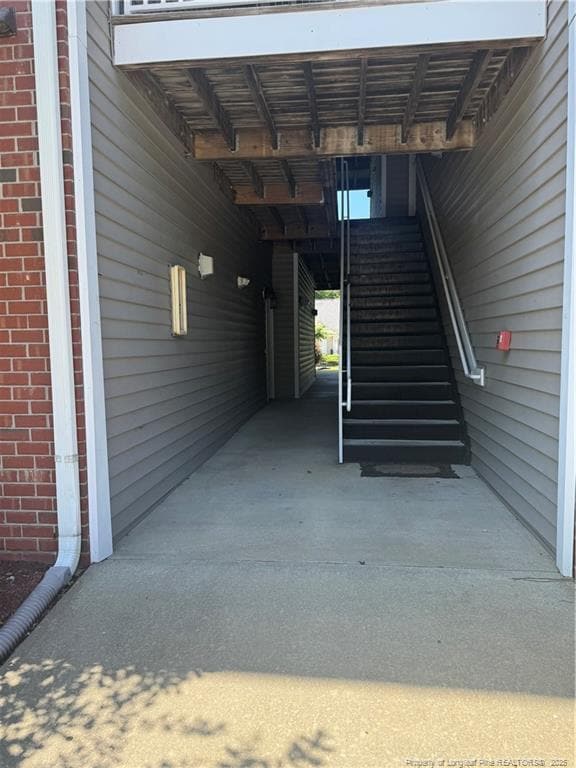 Building Photo - 616 Marshtree Ln