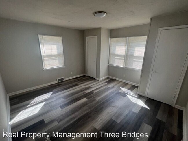 Building Photo - 3 br, 1 bath House - 313 Henquin Drive