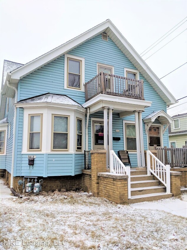 Primary Photo - 3612 E Edgerton Ave