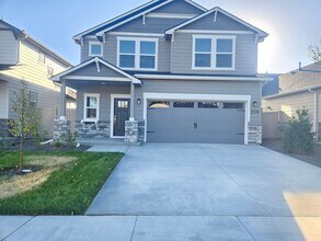 Building Photo - 4032 N Glider Ave