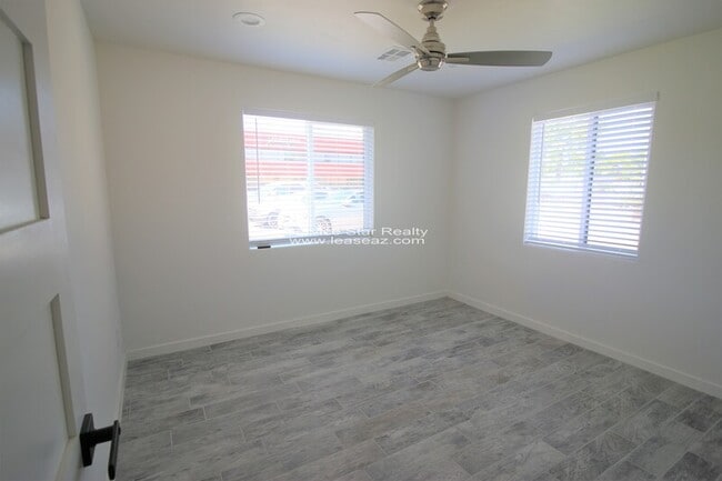 Foto del edificio - 3621 N 24th St