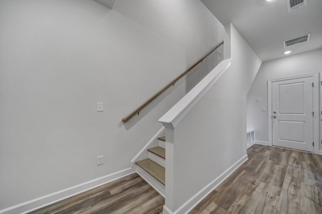 Building Photo - 7148 Bryce Ave