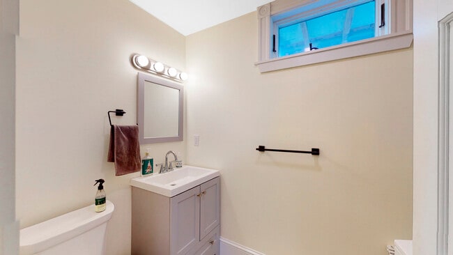 Foto del edificio - 20 Litchfield St