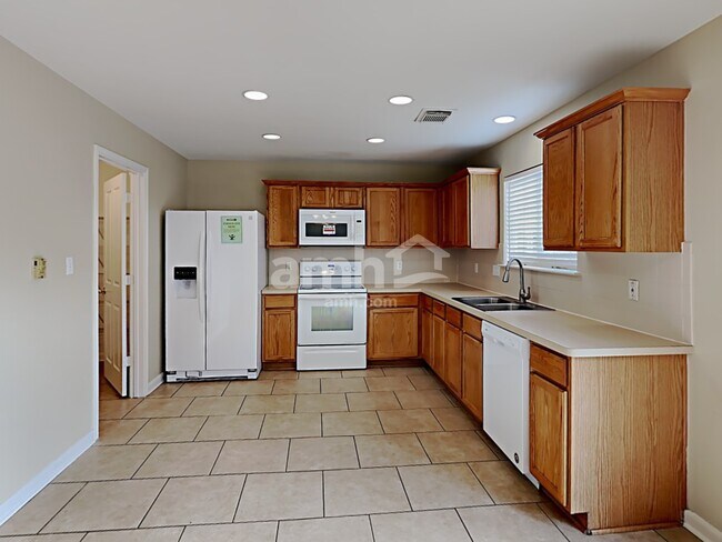 Building Photo - 21119 Las Lomas Boulevard