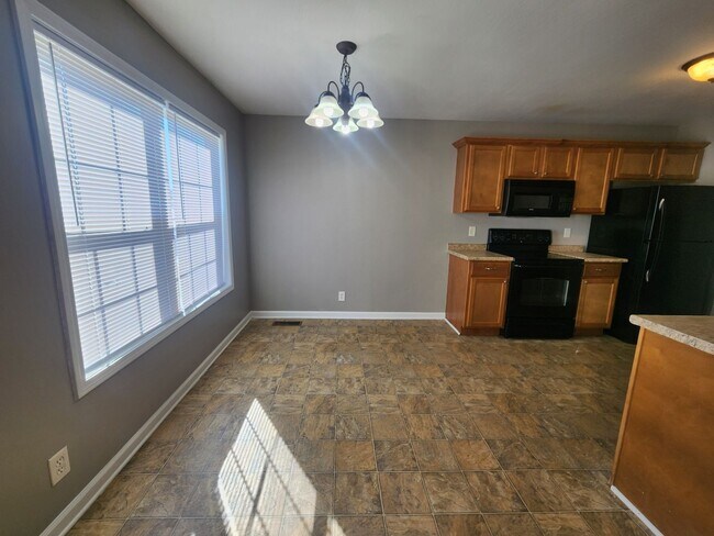 Foto del edificio - $250 OFF Move In Special! - 3 Bedroom 2.5 Bath + Bonus Room