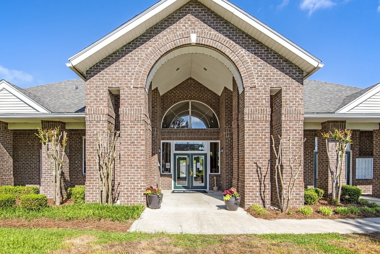 Laurel Pointe Apartments in Salisbury, NC