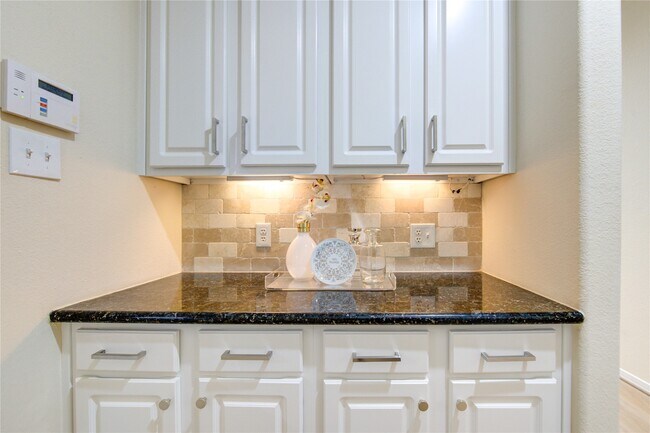 Building Photo - 2327 Centerbrook Ln