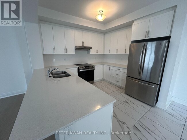 Building Photo - 210 Thompson Dr