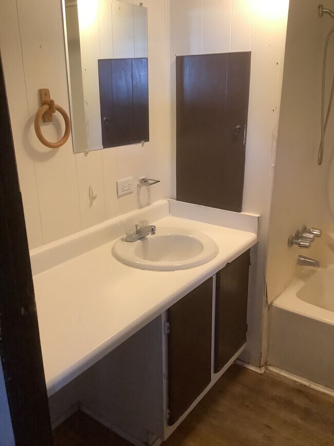 Building Photo - Two Bedroom One Bath Manufactured Home
