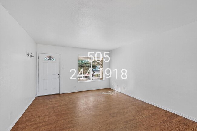 Foto del edificio - 8503 Menaul Blvd NE