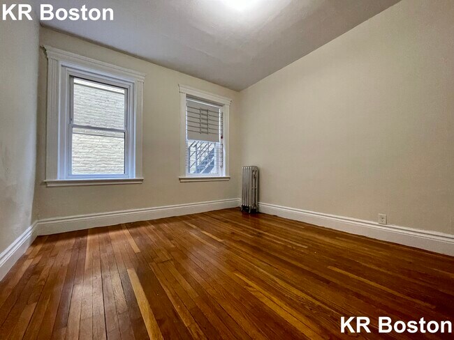 Building Photo - 1363 Commonwealth Ave