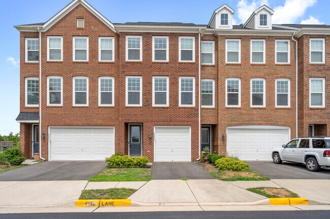 Foto del edificio - 42298 Lancaster Woods Sq