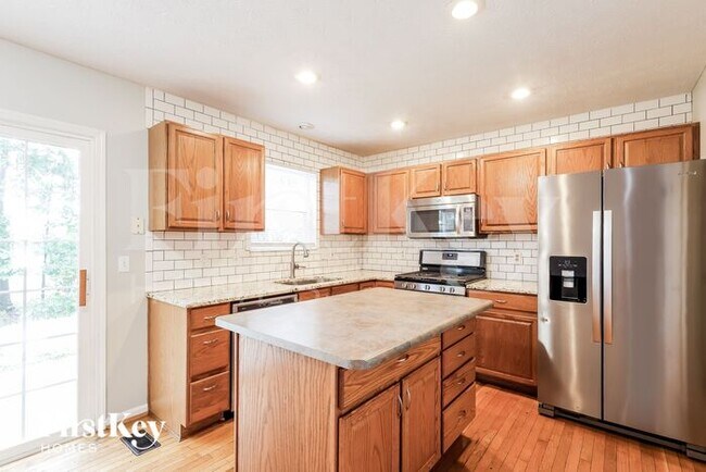 Building Photo - 1076 Weeping Willow Ln