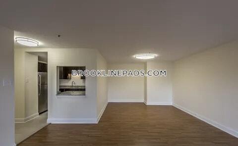 Building Photo - 1111 Beacon St