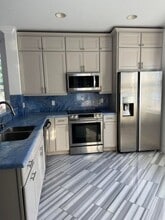 Building Photo - 1241 Vía De Fossi