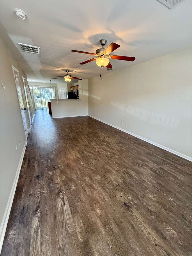 Building Photo - Great Townhome in Goodletsville