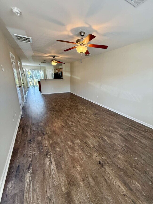 Foto del edificio - Great Townhome in Goodletsville